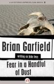 Книга Fear in a Handful of Dust автора Brian Garfield