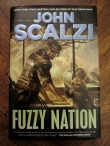 Книга Fuzzy Nation автора John Scalzi