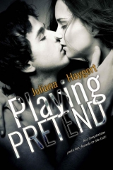 скачать книгу Playing Pretend автора Juliana Haygert
