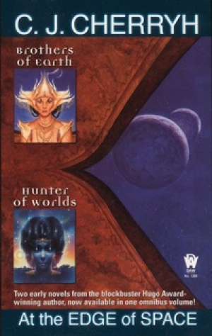 обложка книги At the Edge of Space (Brothers of Worlds; Hunter of Worlds) - C. J. Cherryh