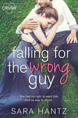 обложка книги Falling for the Wrong Guy - Sara Hantz