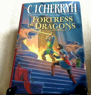 обложка книги Fortress of Dragons  - C. J. Cherryh