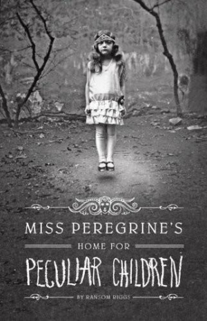 обложка книги Miss Peregrine's Home For Peculiar Children - Ransom Riggs