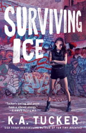 обложка книги Surviving Ice  - K. A. Tucker