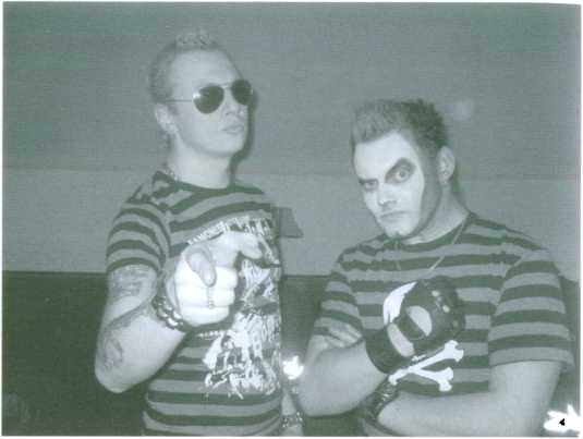 Ангел даст косплей. Панки. Краст панк. Deathhawk группа. Краст панк субкультура.